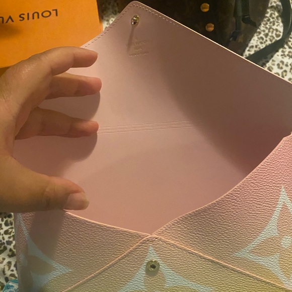 2021 Louis Vuitton Kirigami By the Pool collection Set of 3 - Picture 4 of 9